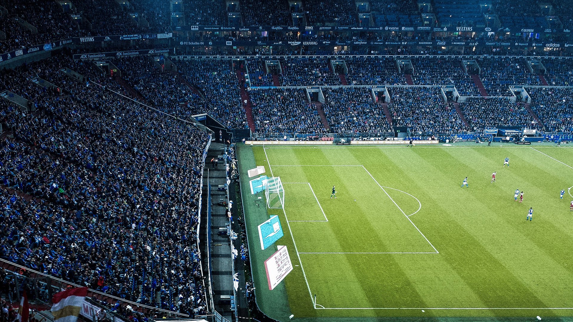 西甲门神多次神级扑救，比赛高潮迭起，西甲门将60米吊射