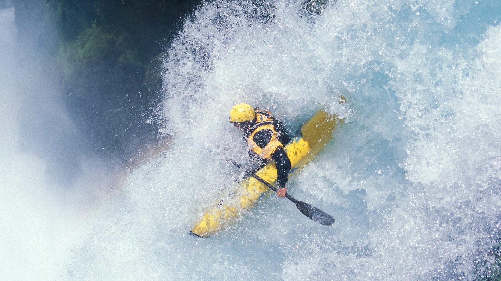 赛道风云：那些让人心跳加速的危险瞬间